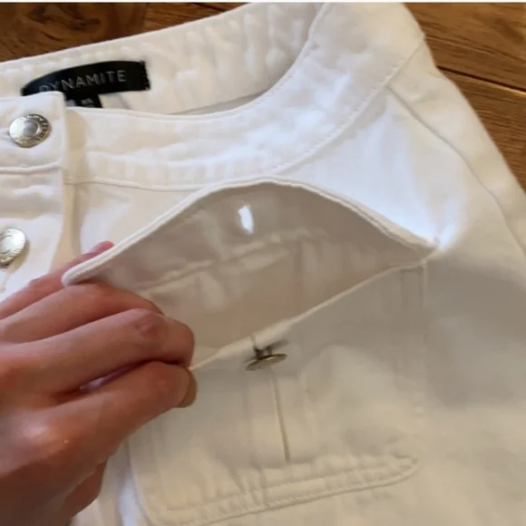 💰3/$30White denim skirt - Picture 5 of 5